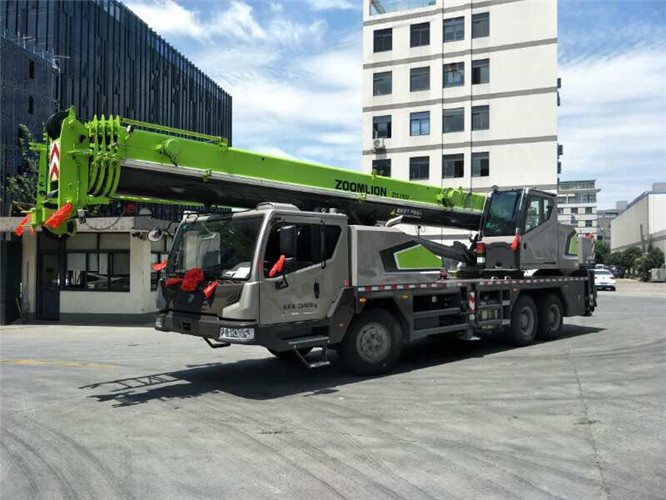 贡井区跨街广告牌的高空安装注意事项