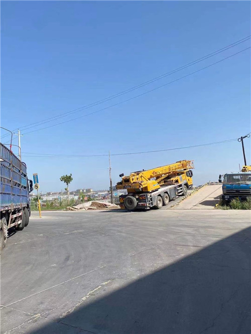 贡井区25吨吊车的租赁价格大概是多少？