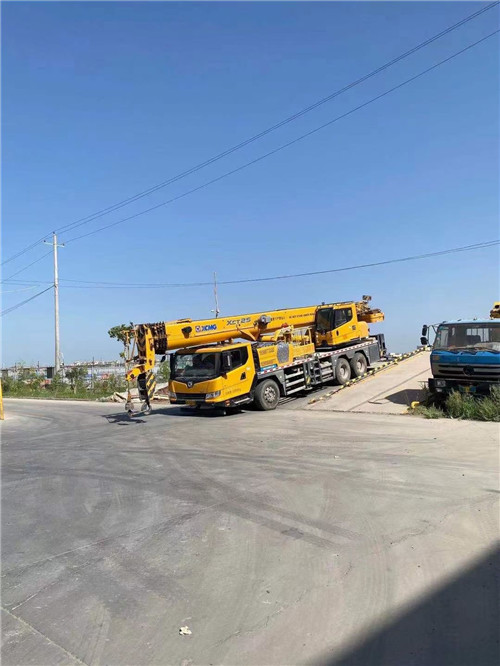 贡井区吊车作业时，可能会产生哪些额外收费项目？